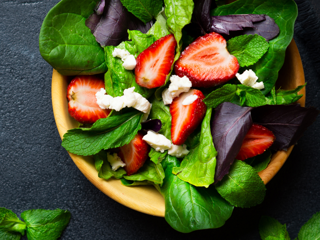 You are currently viewing Strawberry, feta, spinach and walnut salad